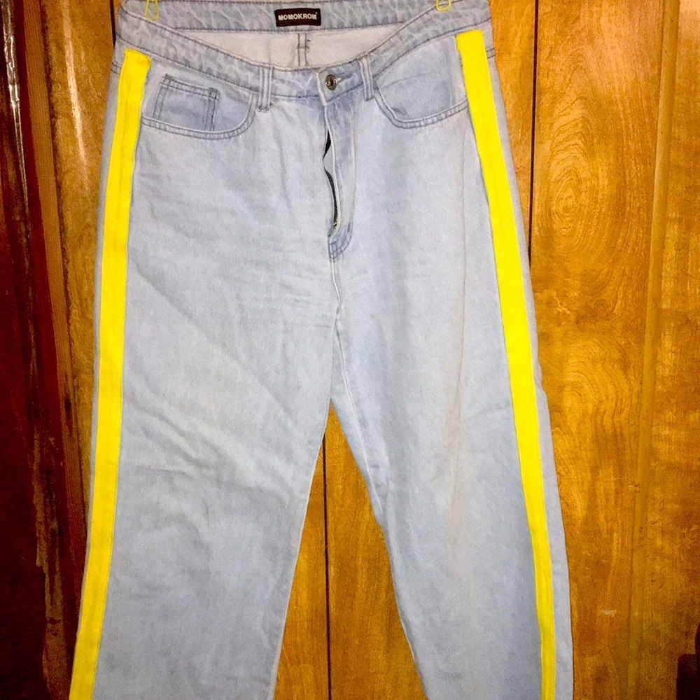 Wide_legged YELLOW stripe jeans